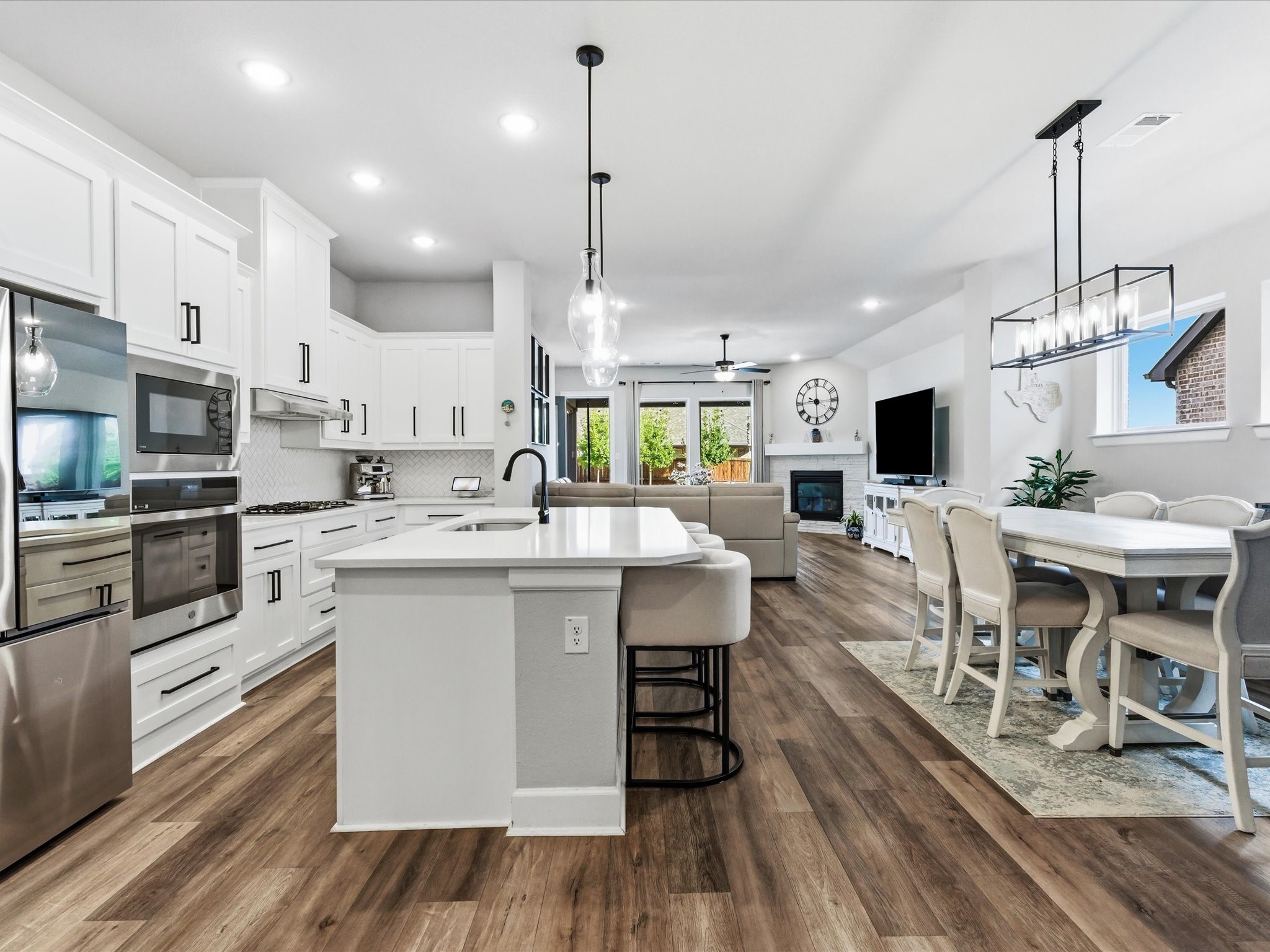 1625 Windflower Drive Aubrey TX 76227