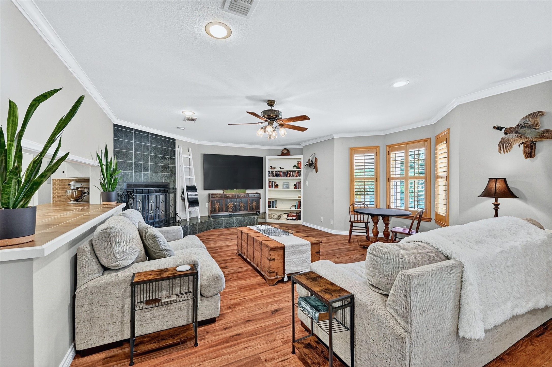 1246 Kiowa Drive W Lake Kiowa TX 76240