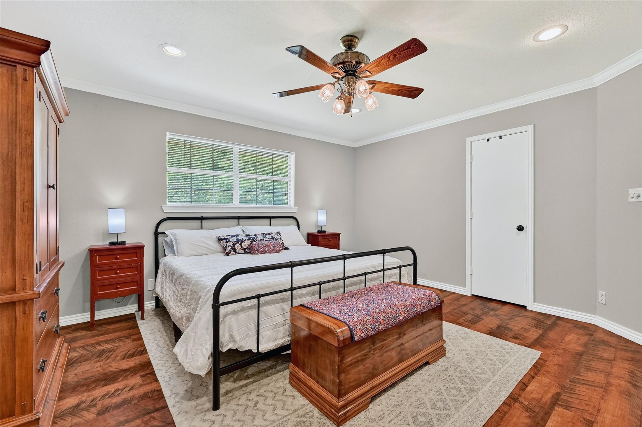 1246 Kiowa Drive W Lake Kiowa TX 76240