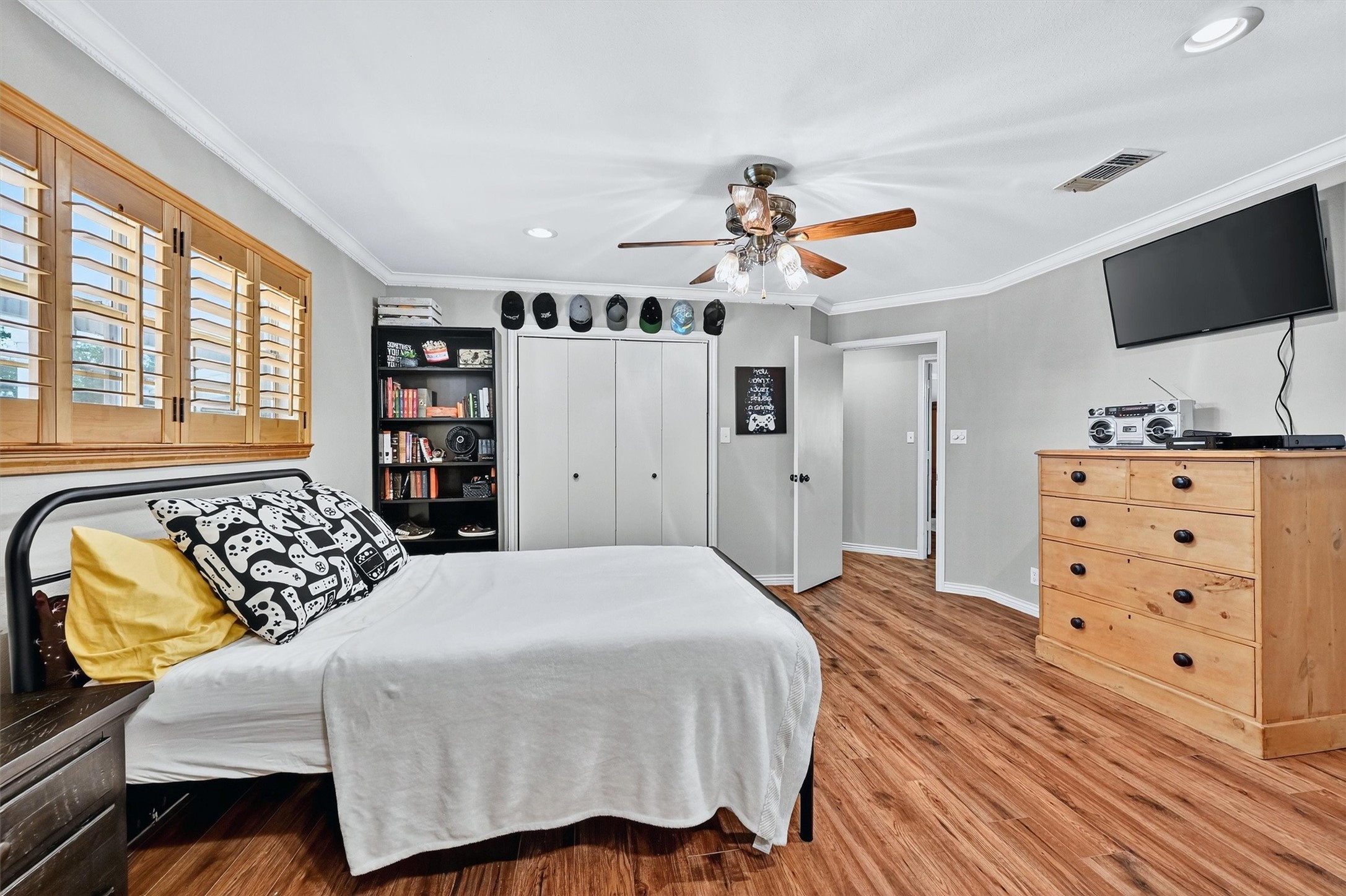 1246 Kiowa Drive W Lake Kiowa TX 76240