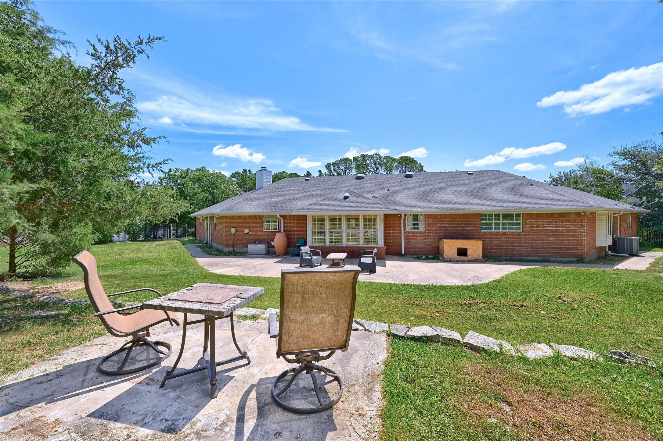 1246 Kiowa Drive W Lake Kiowa TX 76240
