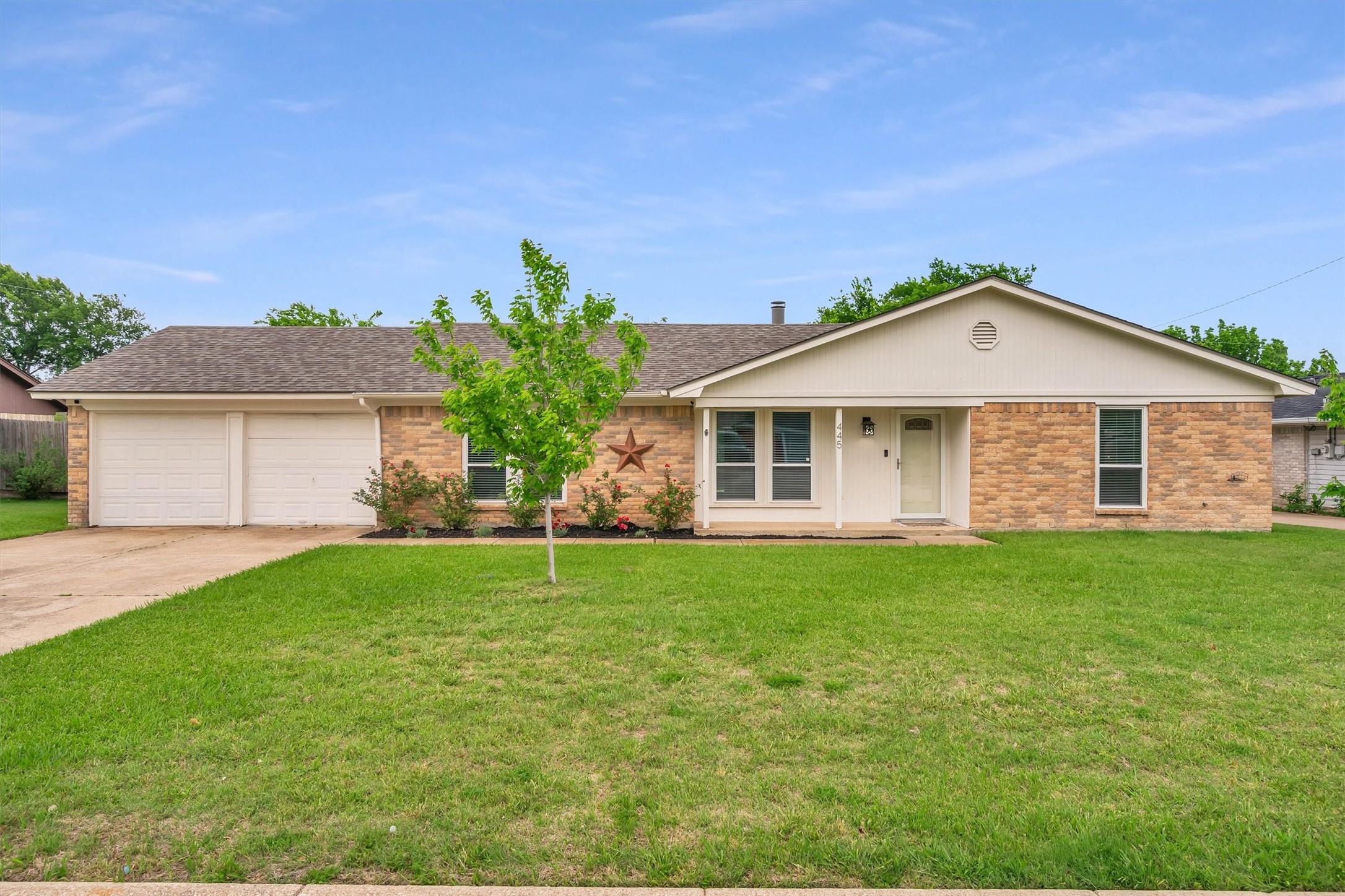 445 Parkridge Boulevard Burleson TX 76028