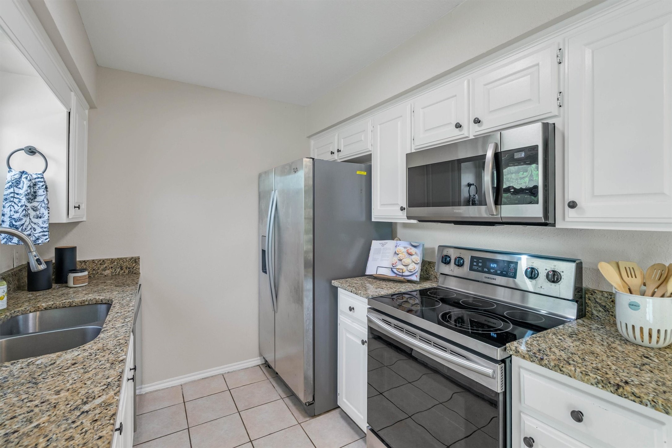 445 Parkridge Boulevard Burleson TX 76028