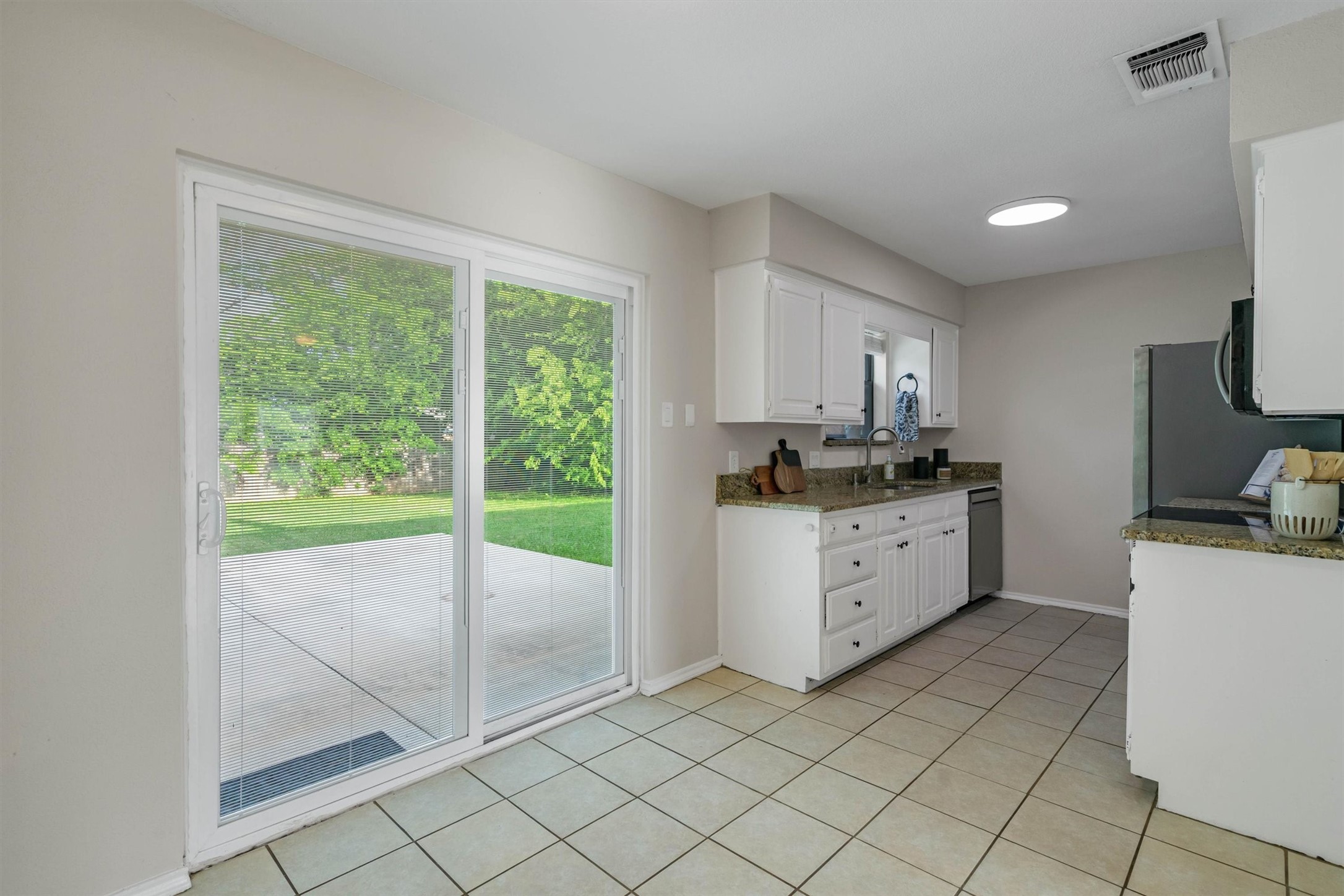 445 Parkridge Boulevard Burleson TX 76028
