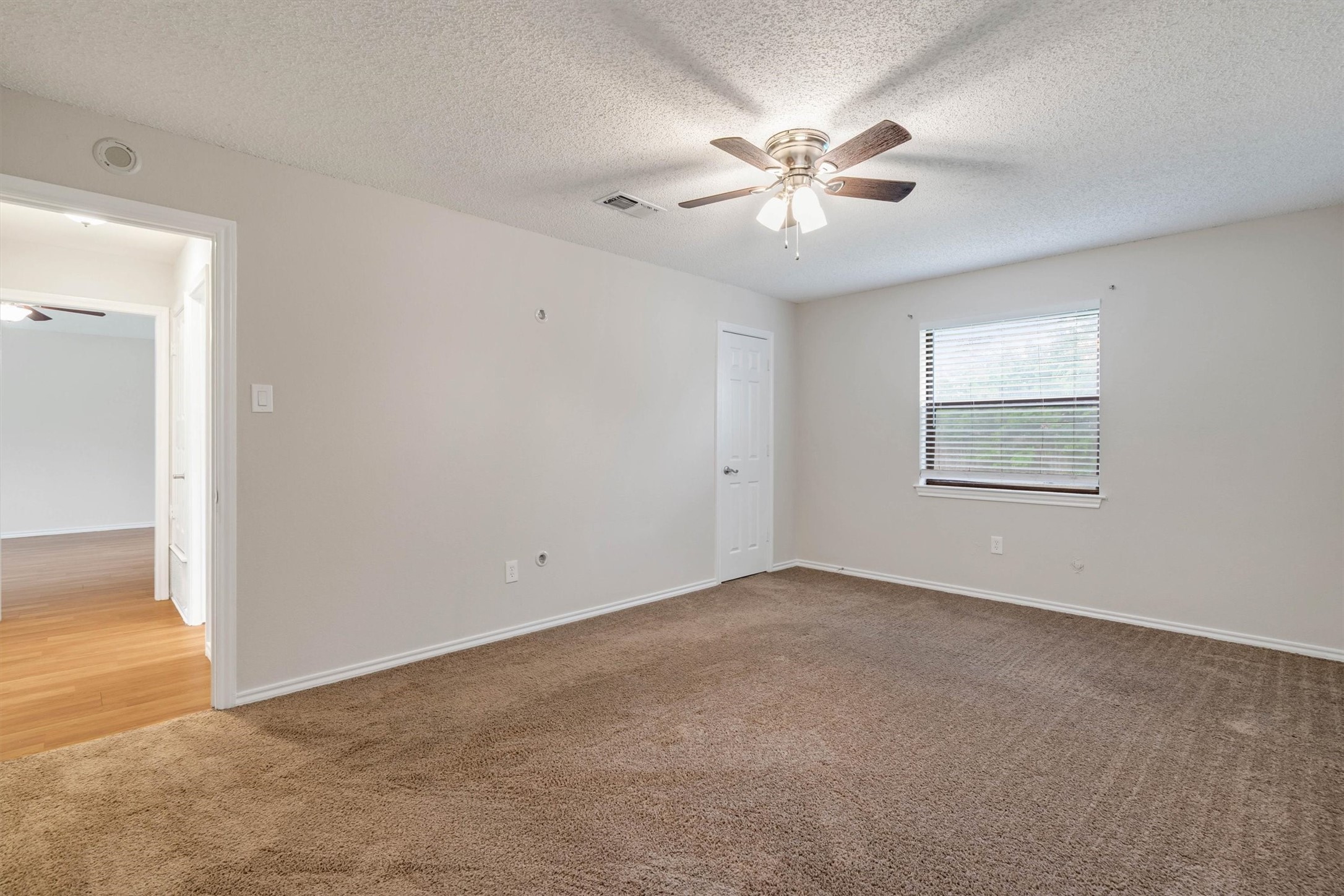 445 Parkridge Boulevard Burleson TX 76028