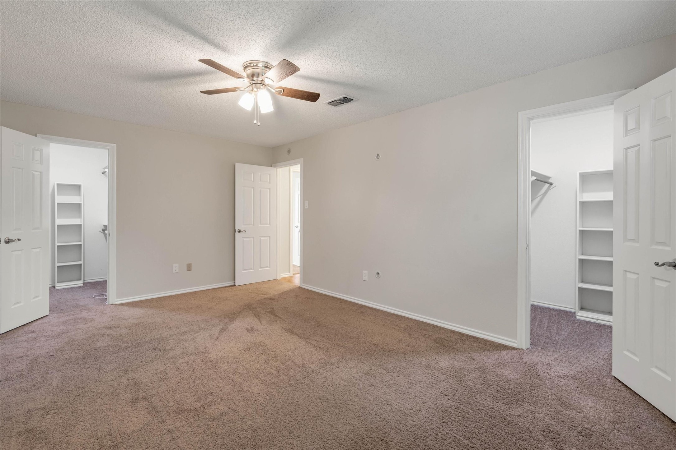 445 Parkridge Boulevard Burleson TX 76028