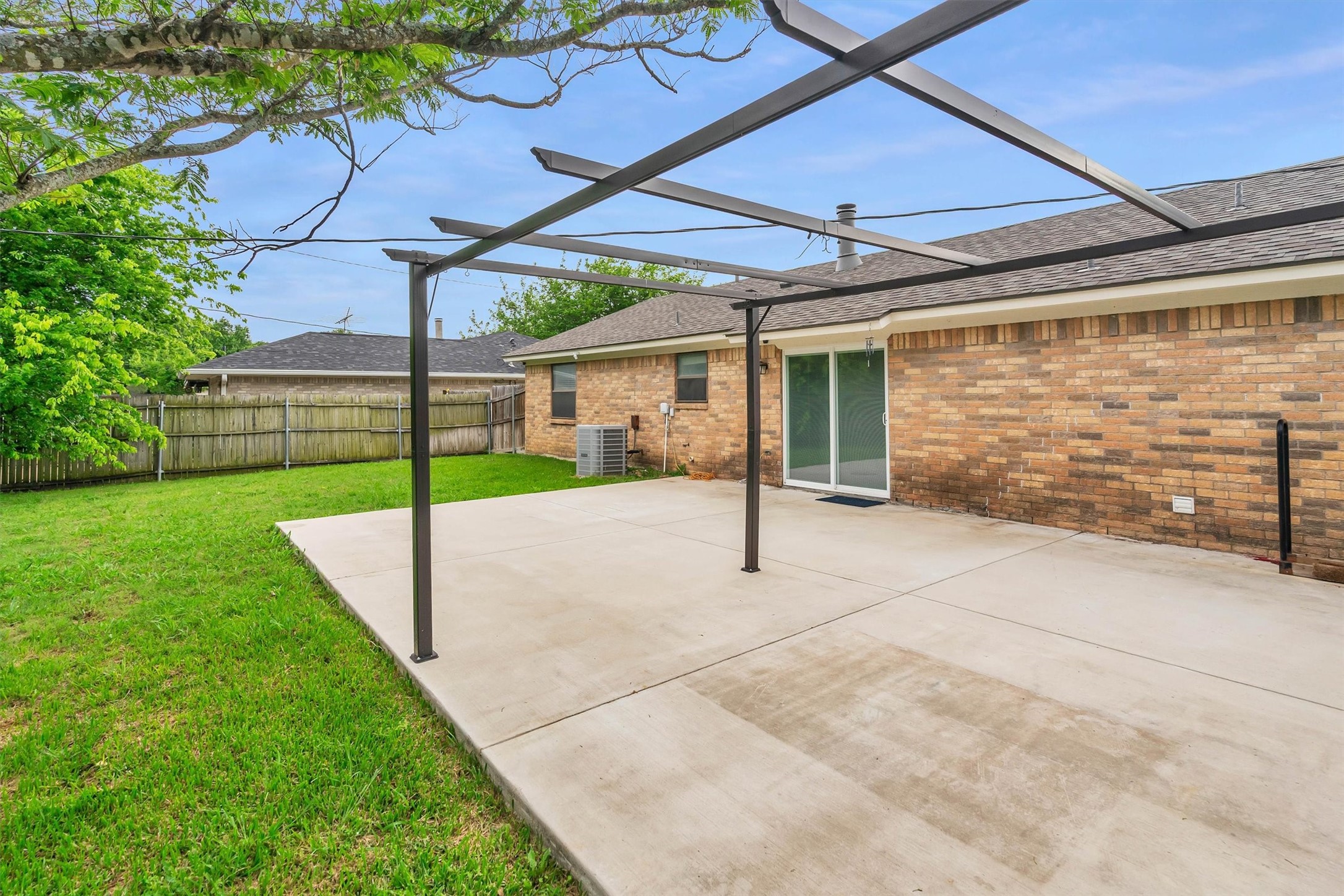 445 Parkridge Boulevard Burleson TX 76028