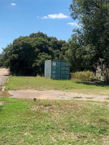 912 Taylor Avenue Rule TX 79547