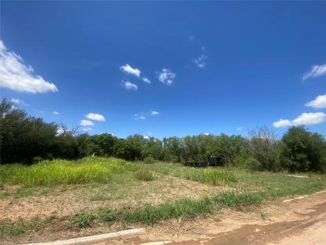 912 Taylor Avenue Rule TX 79547