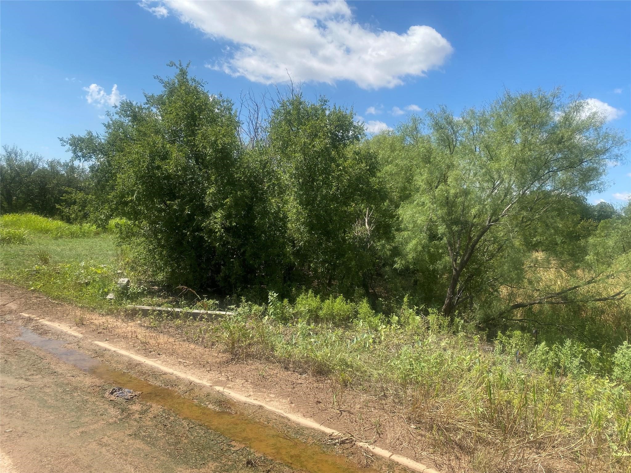 912 Taylor Avenue Rule TX 79547