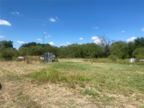 912 Taylor Avenue Rule TX 79547