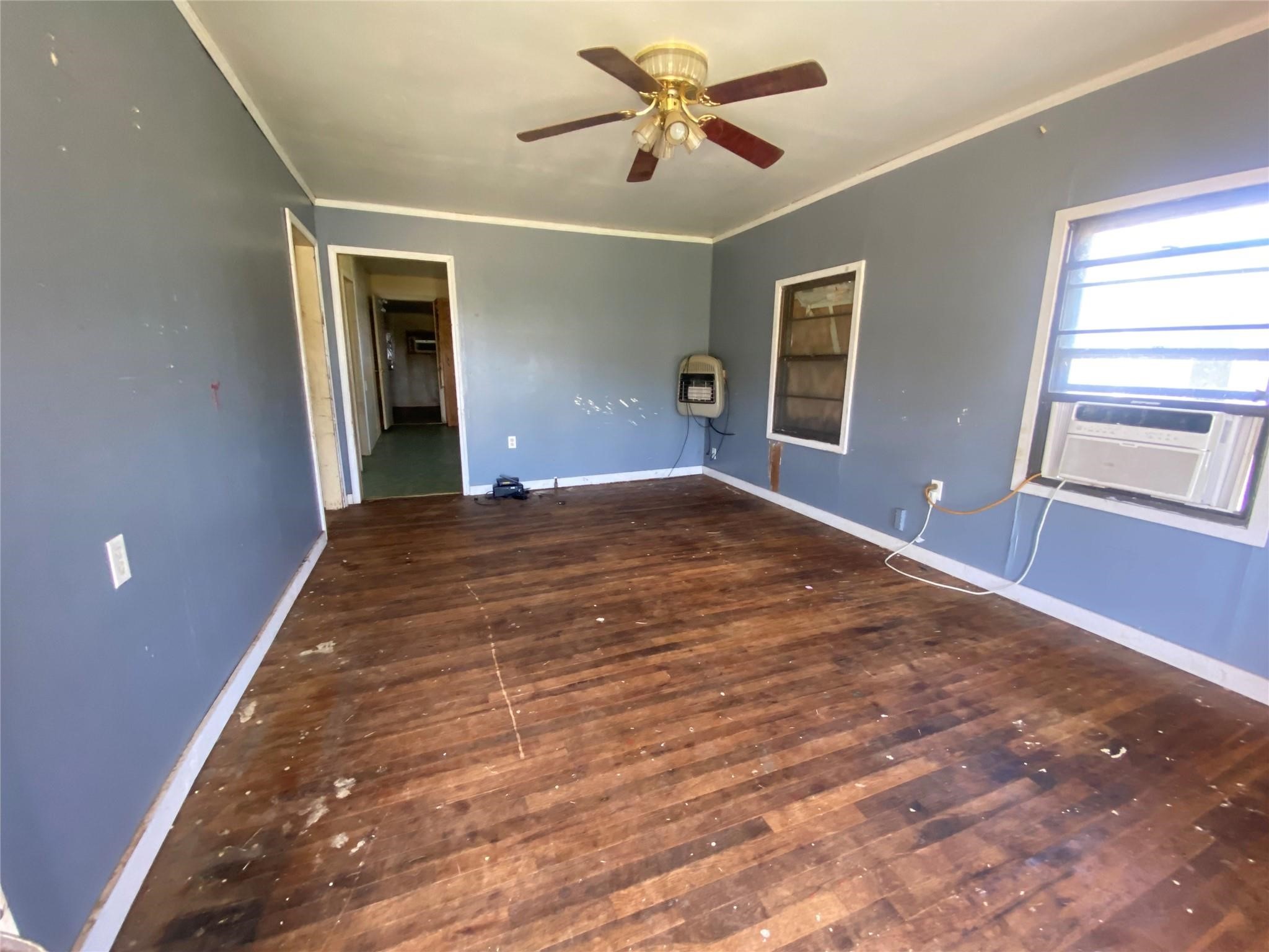 912 Taylor Avenue Rule TX 79547