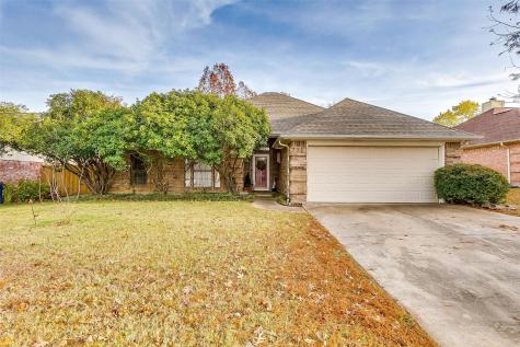 733 Nicole Drive Burleson TX 76028