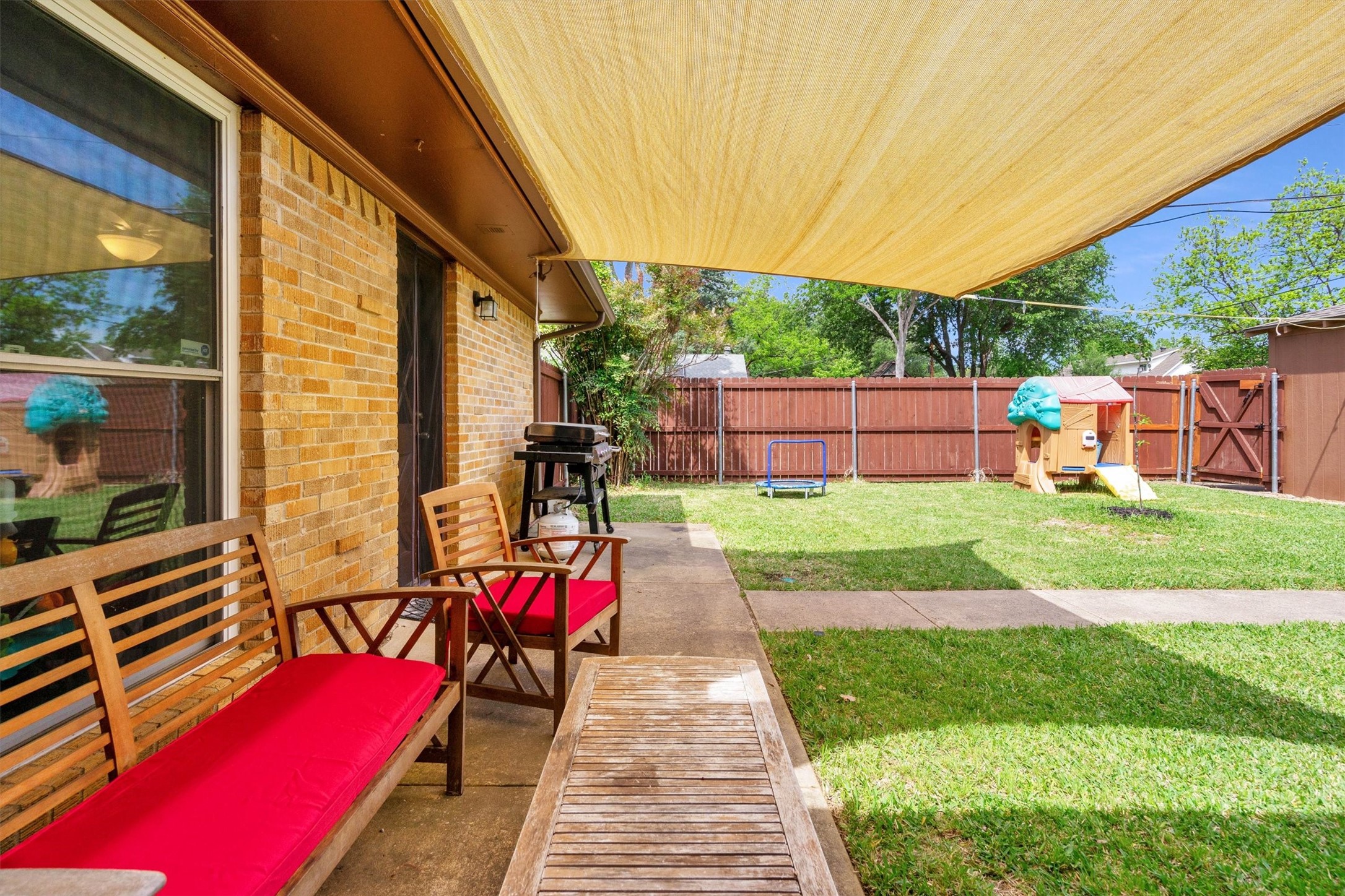 2949 Maydelle Lane Farmers Branch TX 75234