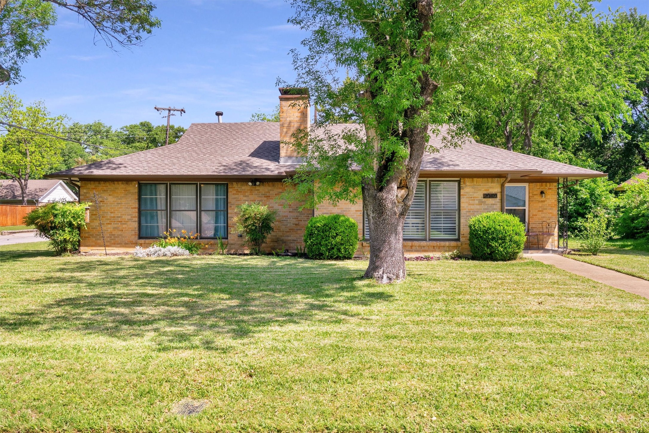 2949 Maydelle Lane Farmers Branch TX 75234