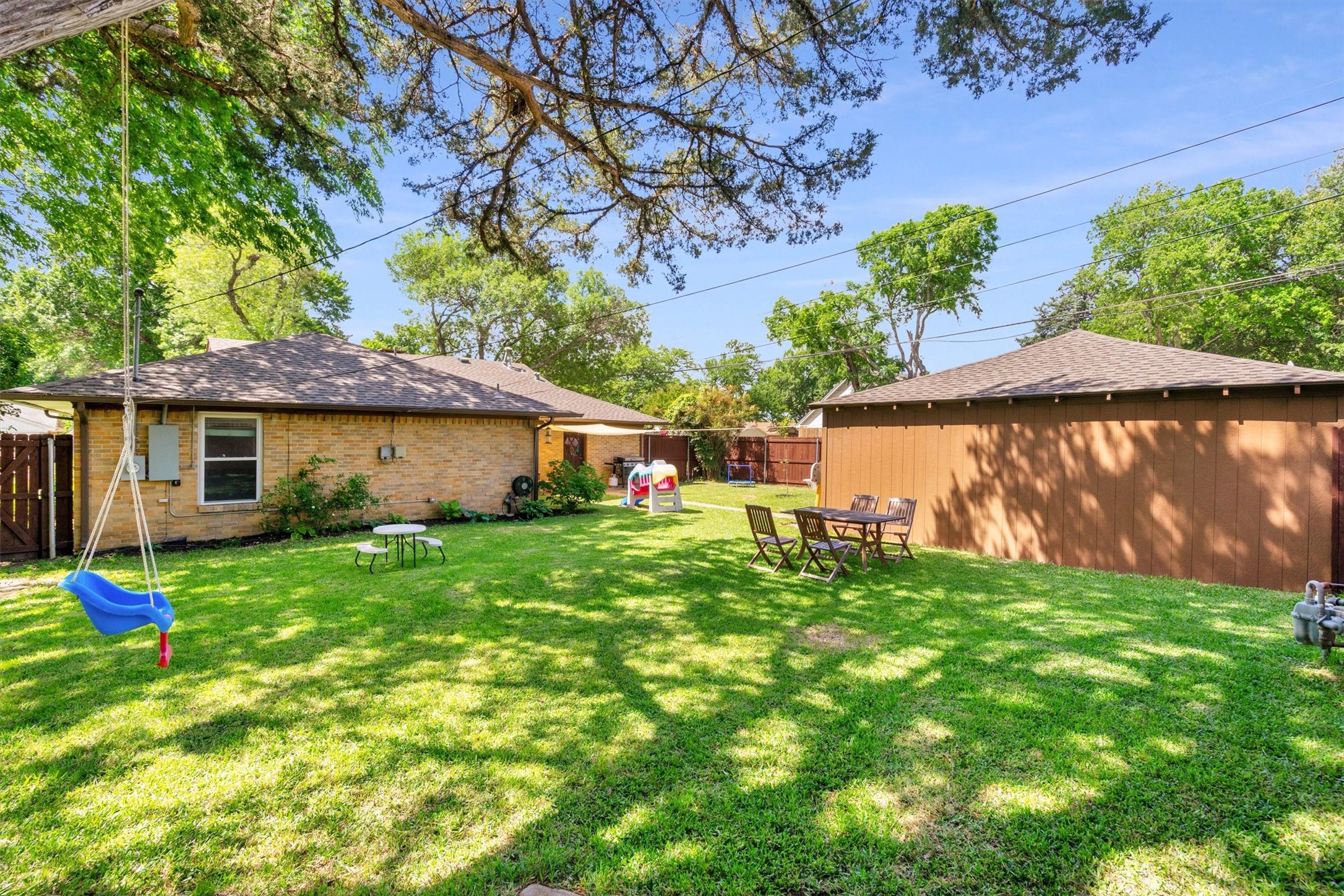 2949 Maydelle Lane Farmers Branch TX 75234