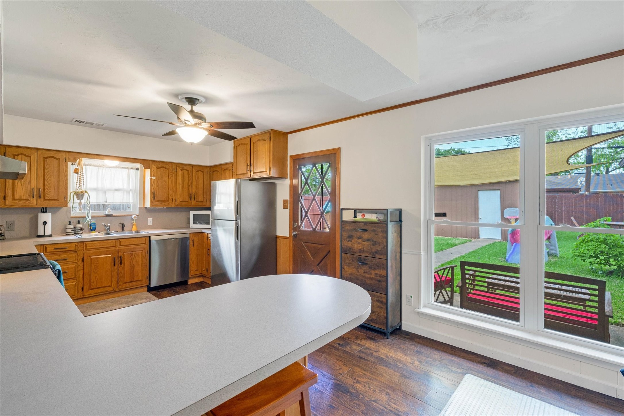 2949 Maydelle Lane Farmers Branch TX 75234