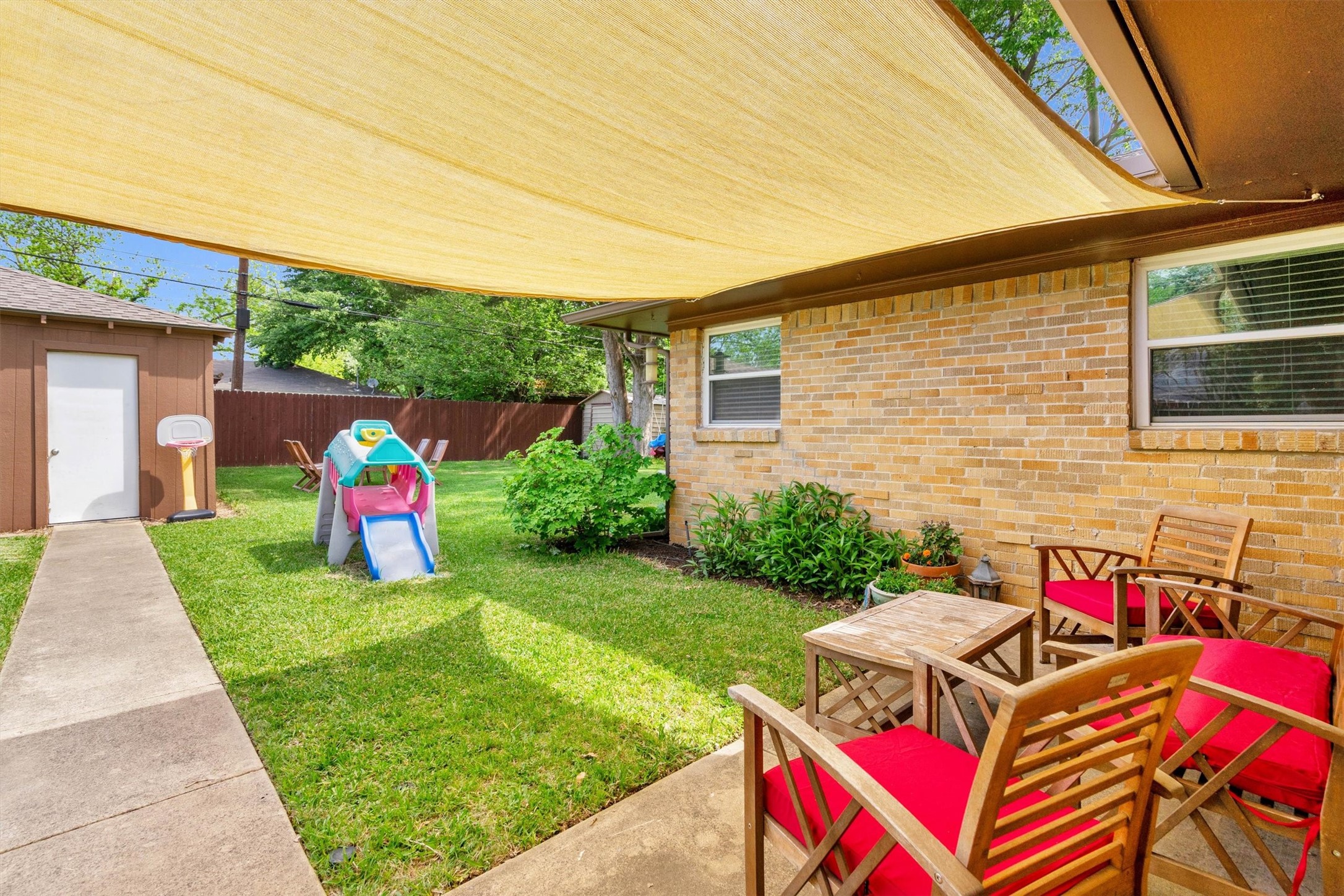 2949 Maydelle Lane Farmers Branch TX 75234