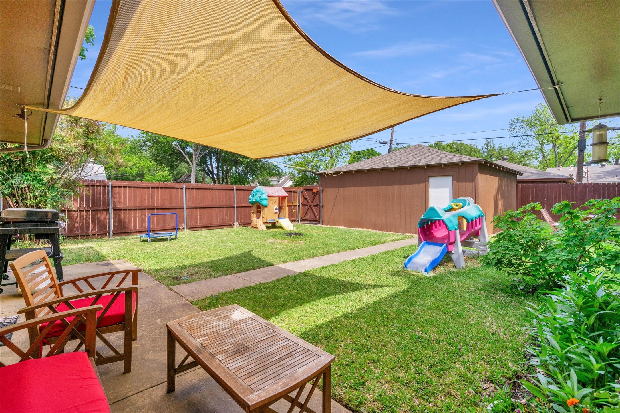 2949 Maydelle Lane Farmers Branch TX 75234