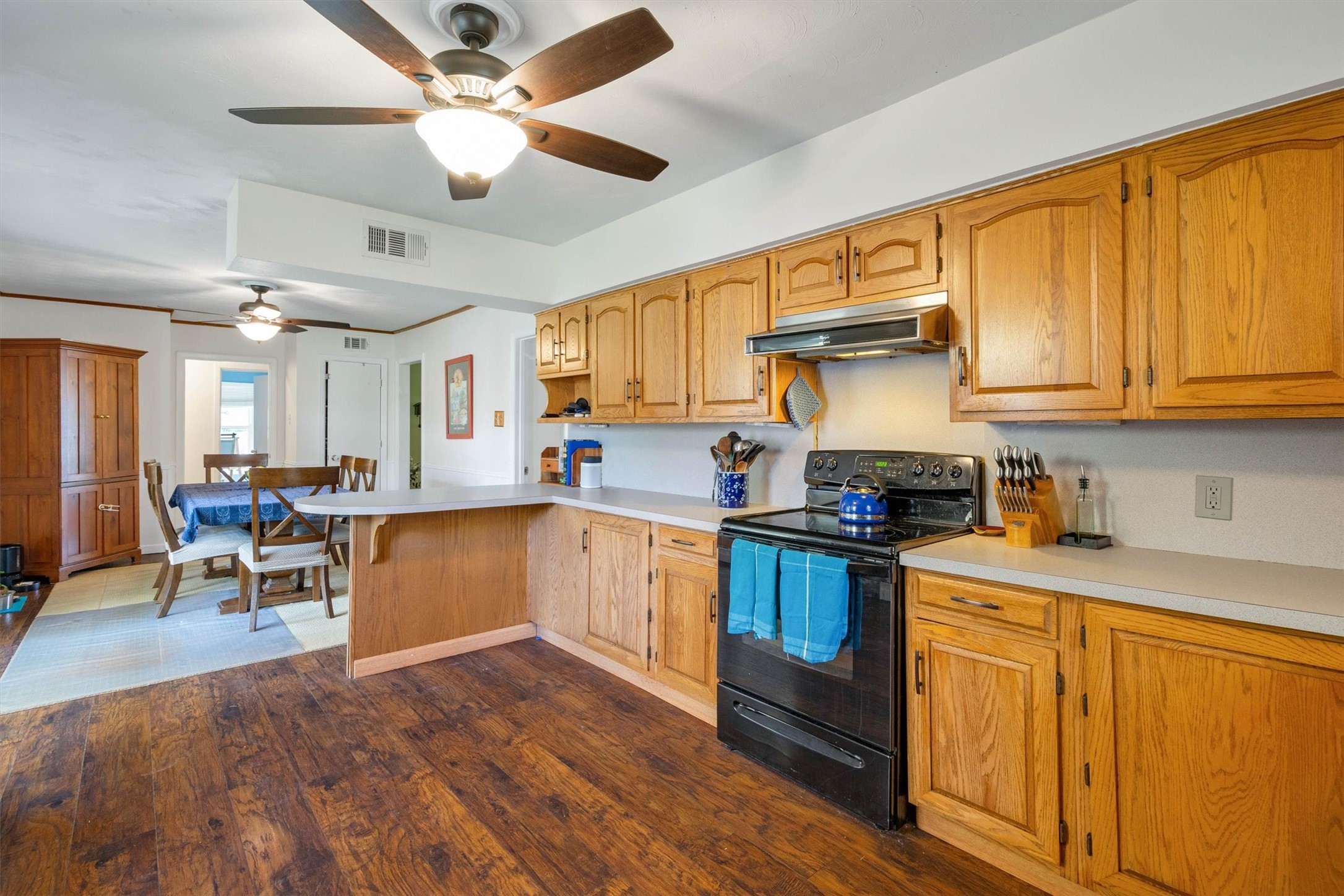 2949 Maydelle Lane Farmers Branch TX 75234