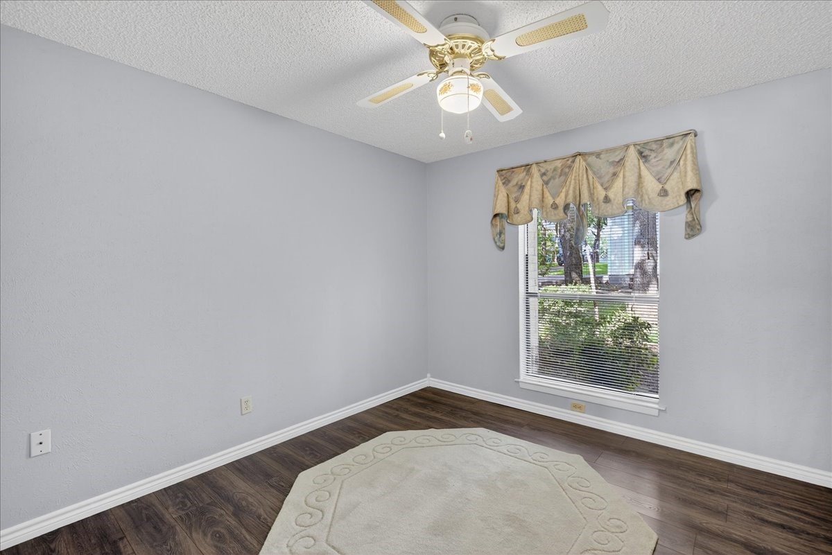 130 Camino Robles Street Gun Barrel City TX 75156