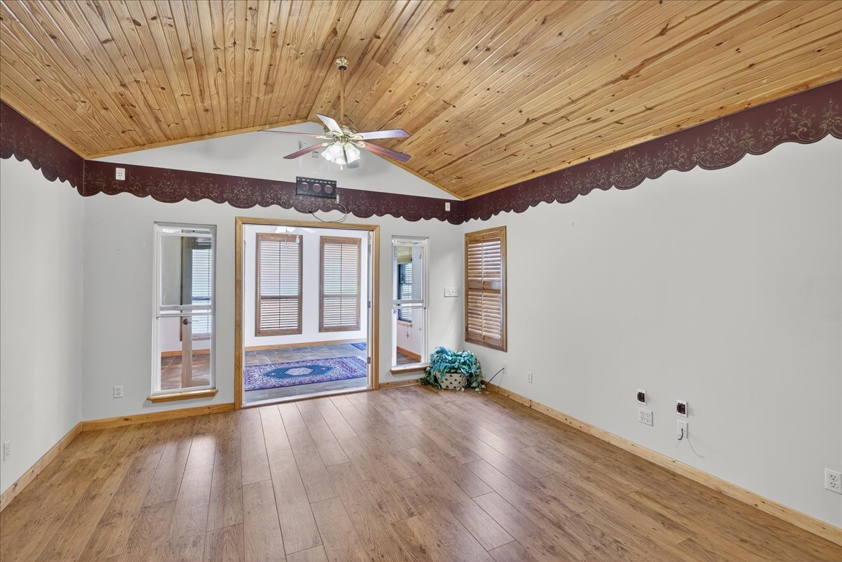 130 Camino Robles Street Gun Barrel City TX 75156