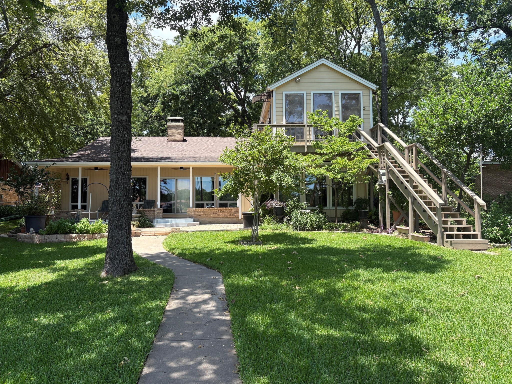 130 Camino Robles Street Gun Barrel City TX 75156