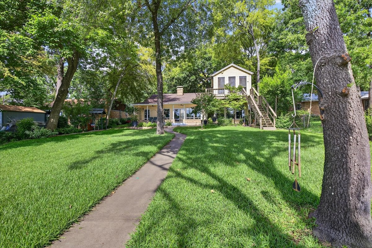 130 Camino Robles Street Gun Barrel City TX 75156