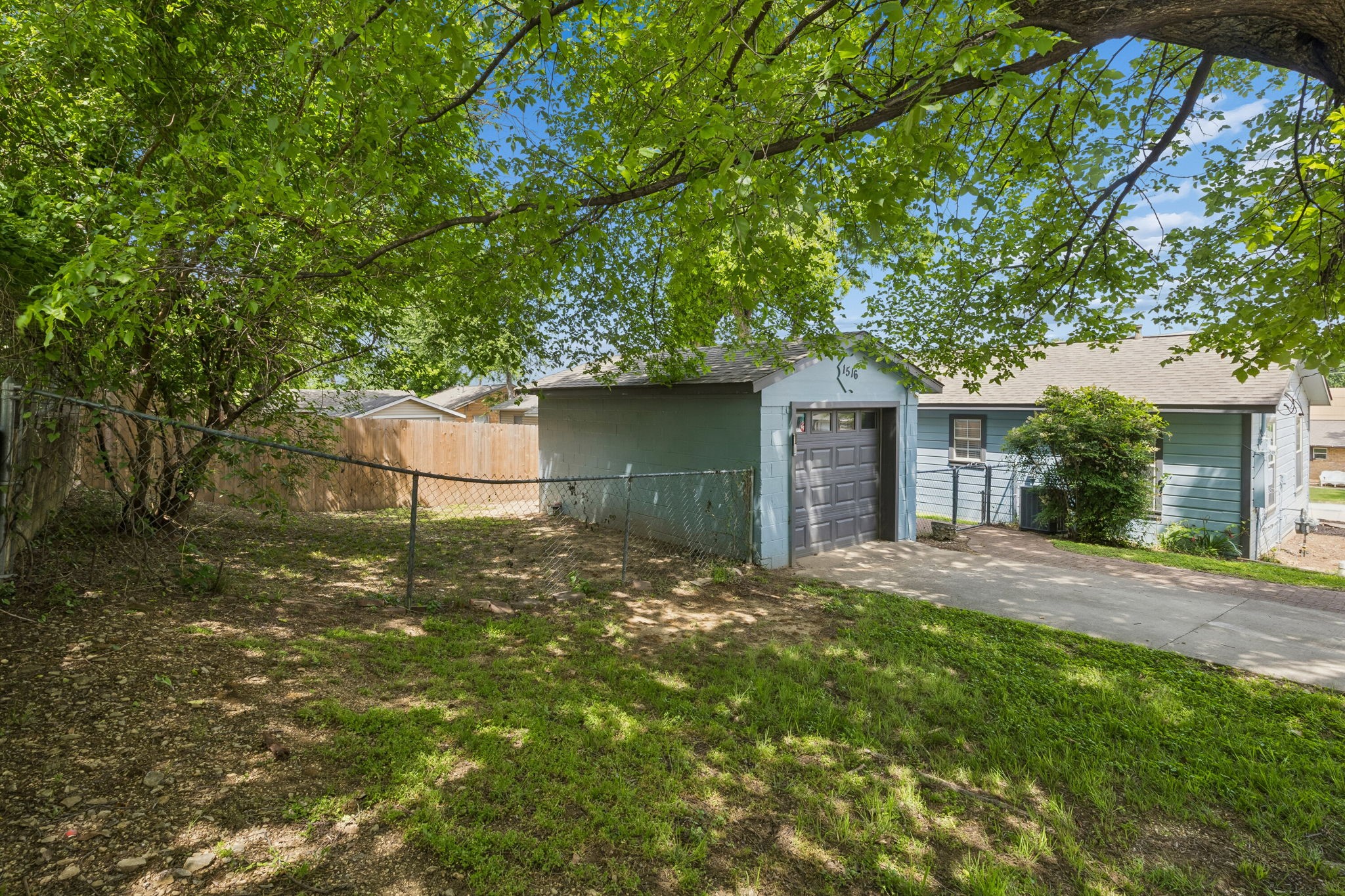 1516 Baxley Street Carrollton TX 75006