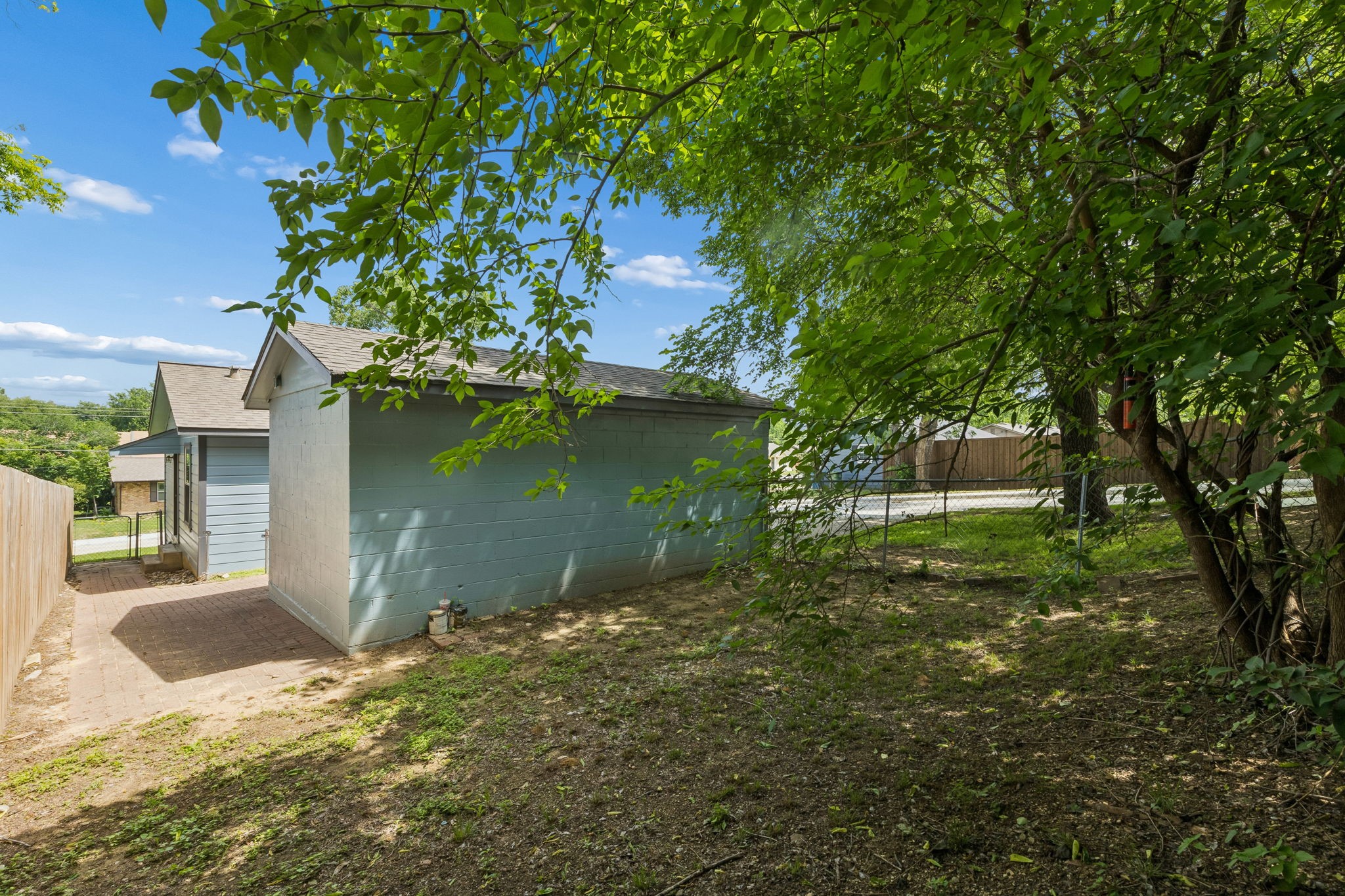 1516 Baxley Street Carrollton TX 75006