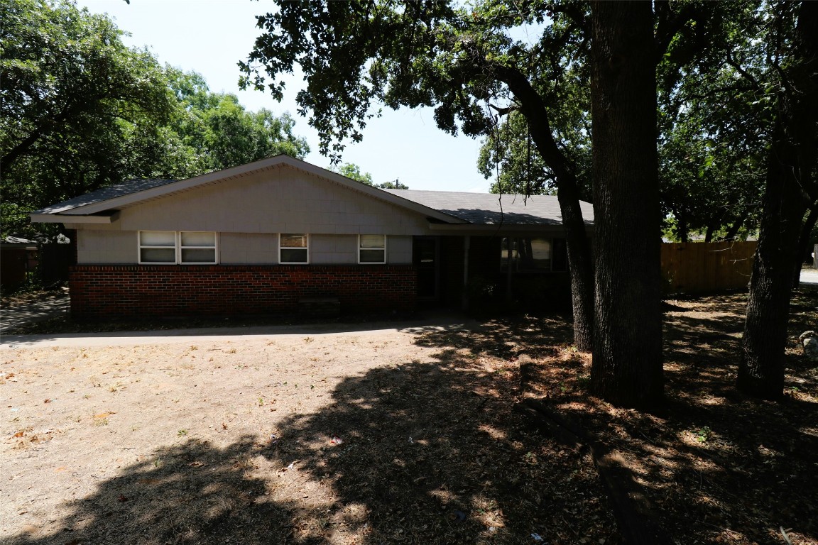 741 Bedford Court W Hurst TX 76053