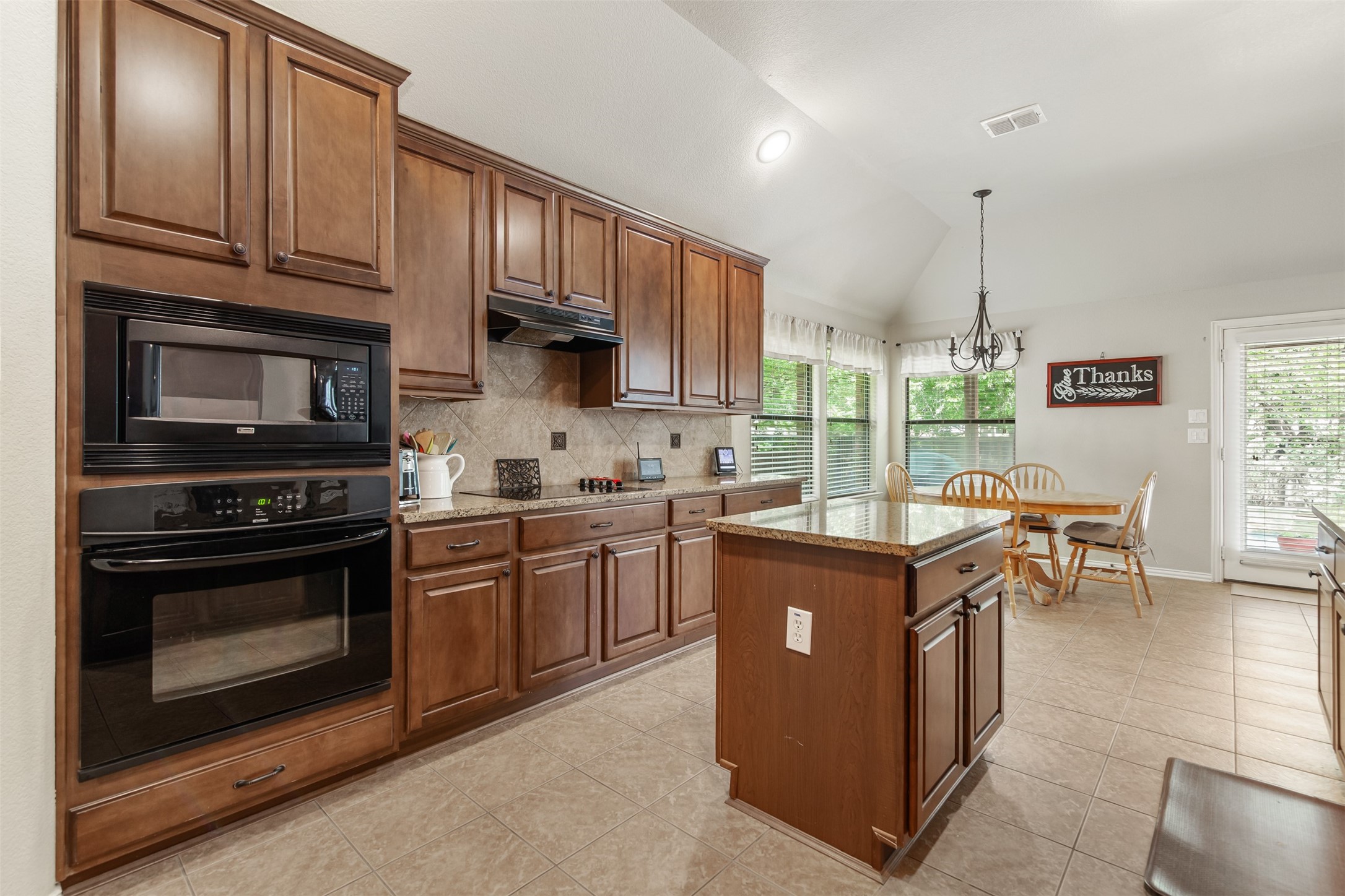1202 Ravenna Street Mansfield TX 76063