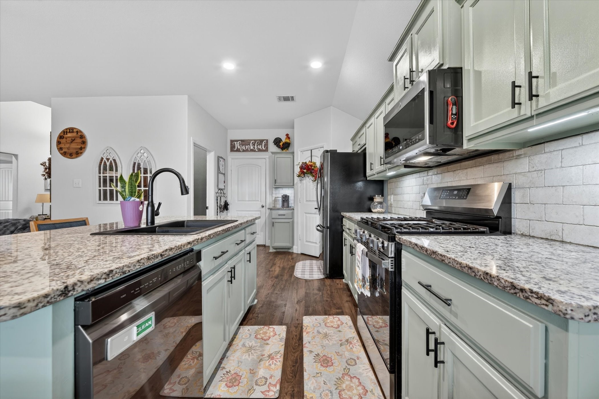 833 Rutherford Drive Crowley TX 76036