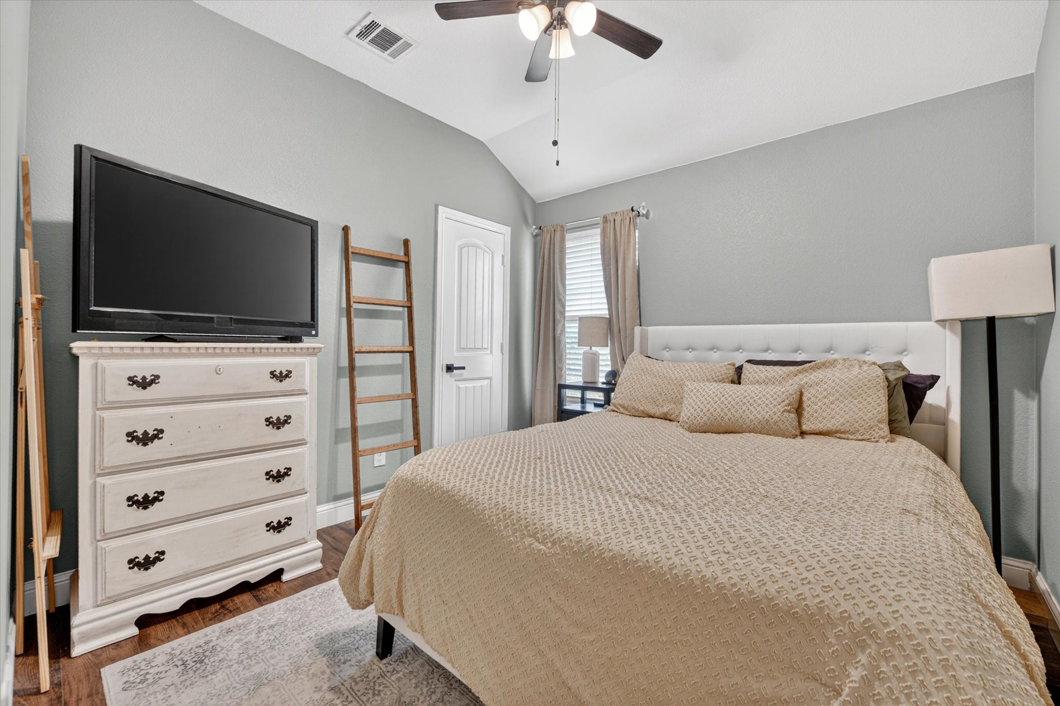 833 Rutherford Drive Crowley TX 76036