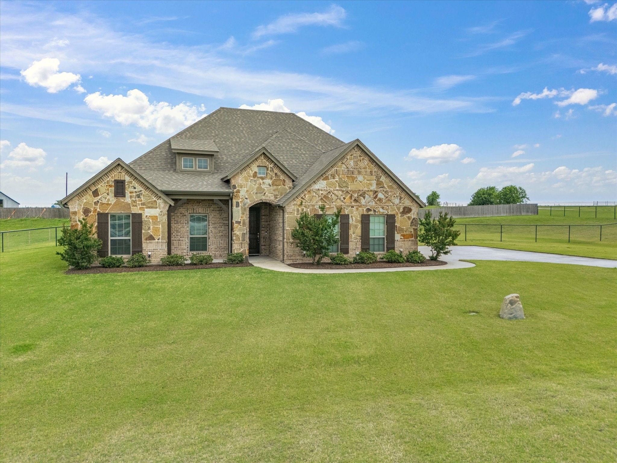 7221 Spring Ranch Court Godley TX 76044