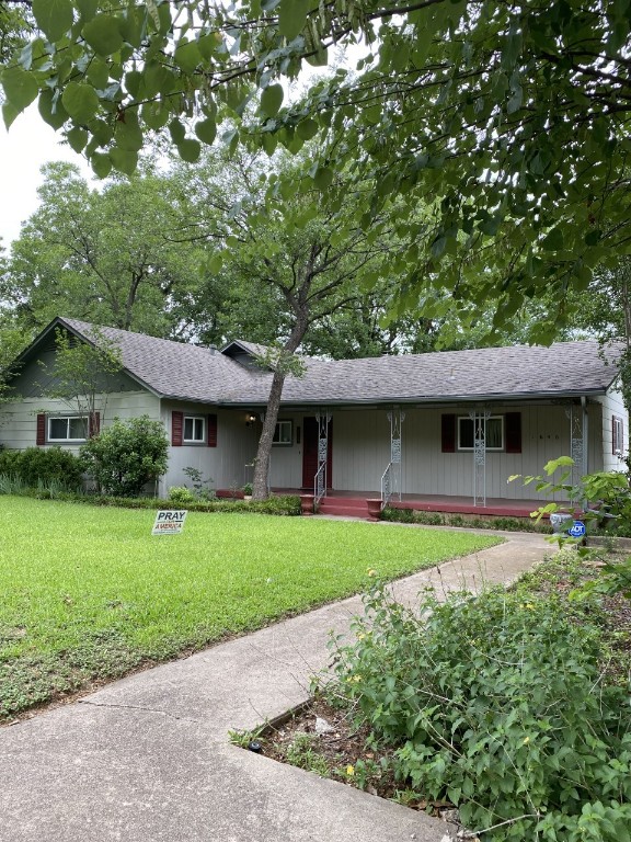 1646 Shenna Boulevard River Oaks TX 76114