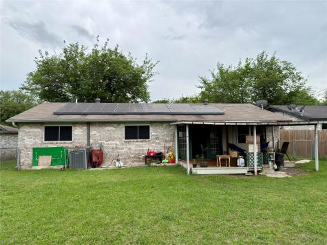 1519 Clearbrook Street Lancaster TX 75134