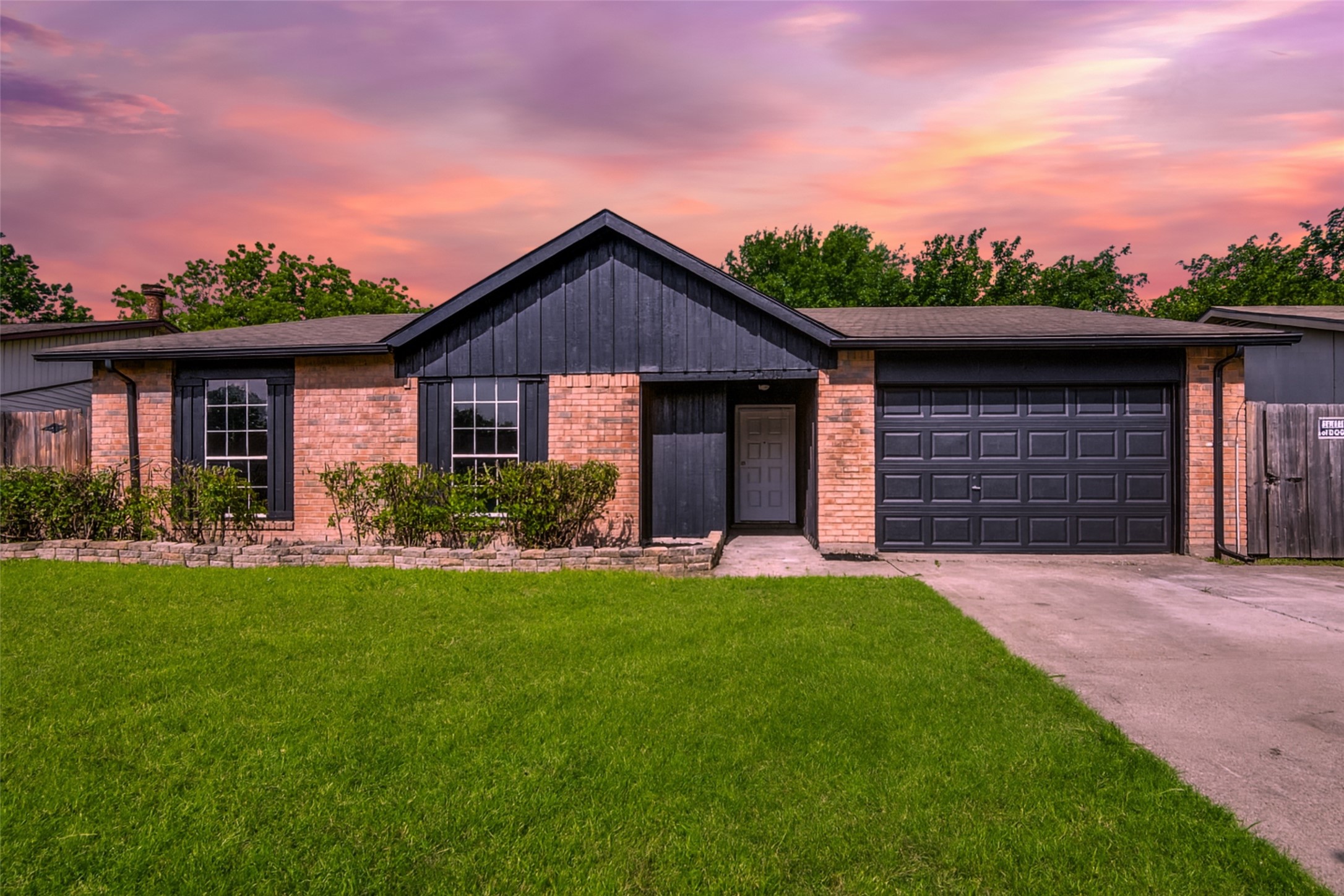 2209 Sheriff Drive Grand Prairie TX 75051