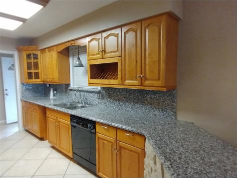 201 N Oak Acres Drive N Malakoff TX 75148