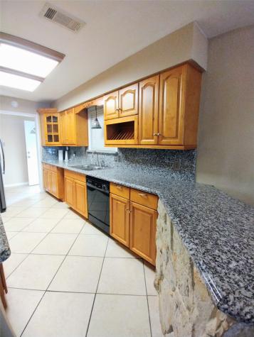 201 N Oak Acres Drive N Malakoff TX 75148