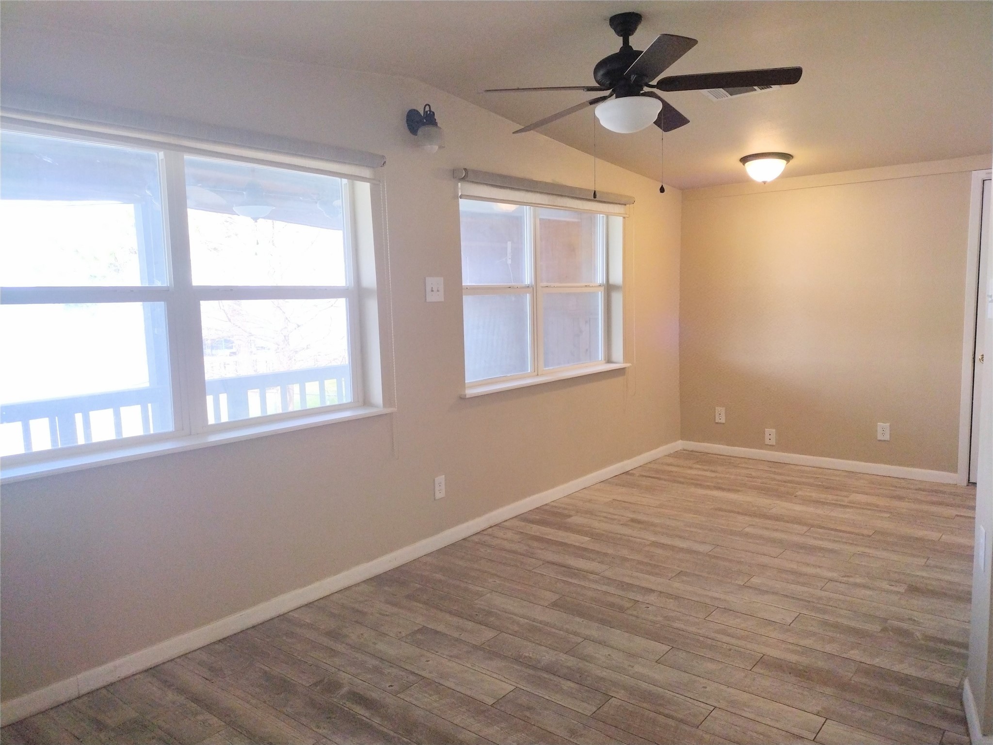 201 N Oak Acres Drive N Malakoff TX 75148