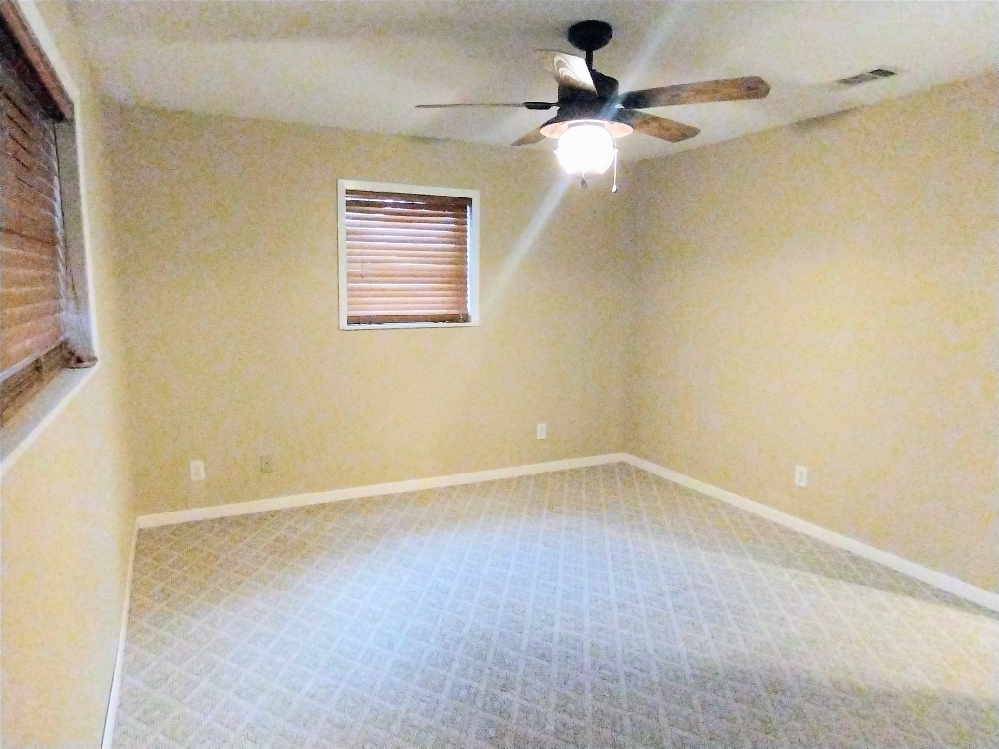 201 N Oak Acres Drive N Malakoff TX 75148