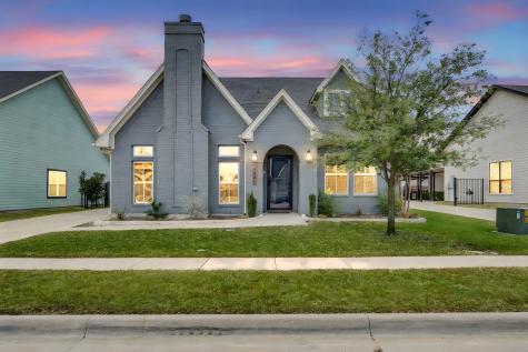 1565 Lizzie Lane Burleson TX 76028