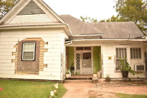 1306 N Fulton Street Marshall TX 75670