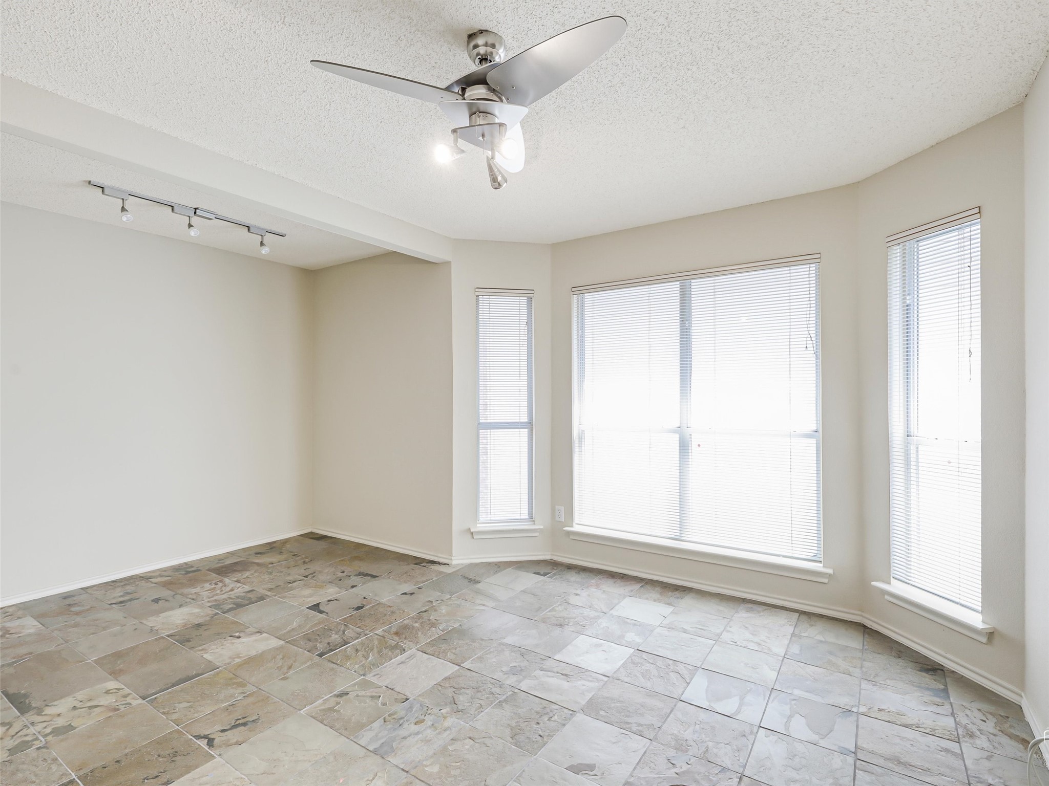 17927 Windflower Way Dallas TX 75252