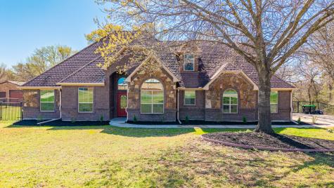 108 Winding Way Azle TX 76020