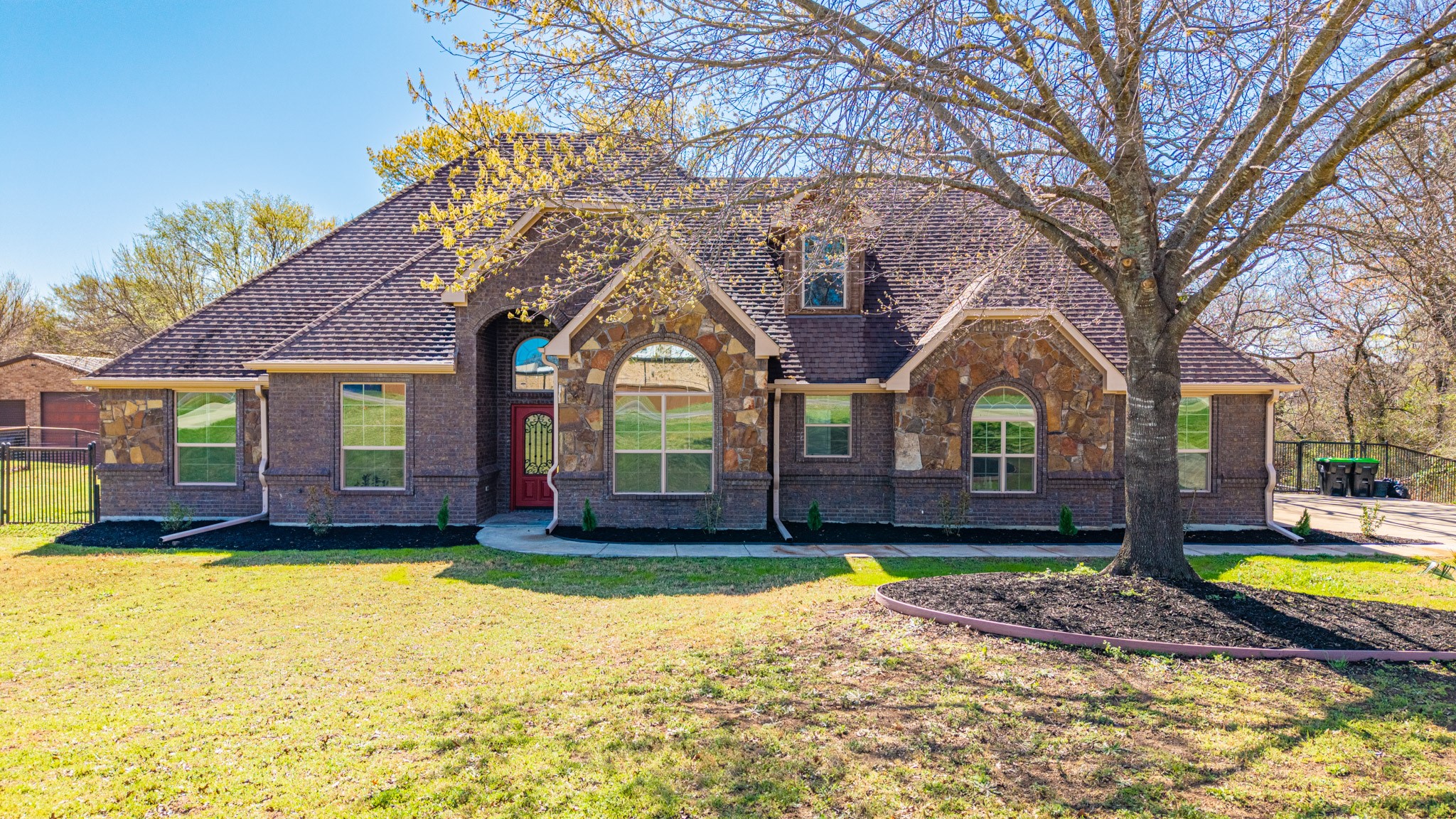 108 Winding Way Azle TX 76020