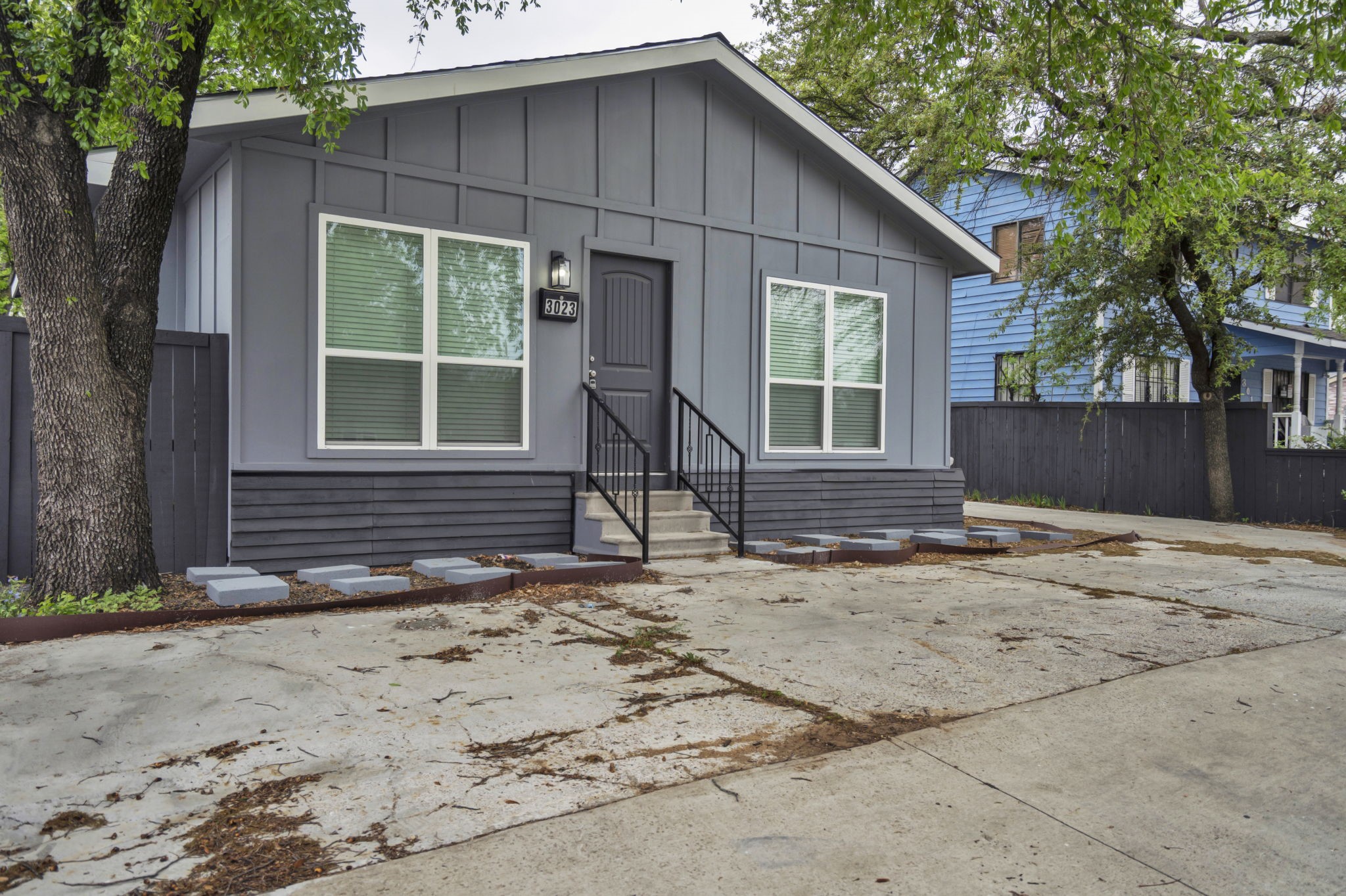 3023 Arizona Avenue Dallas TX 75216