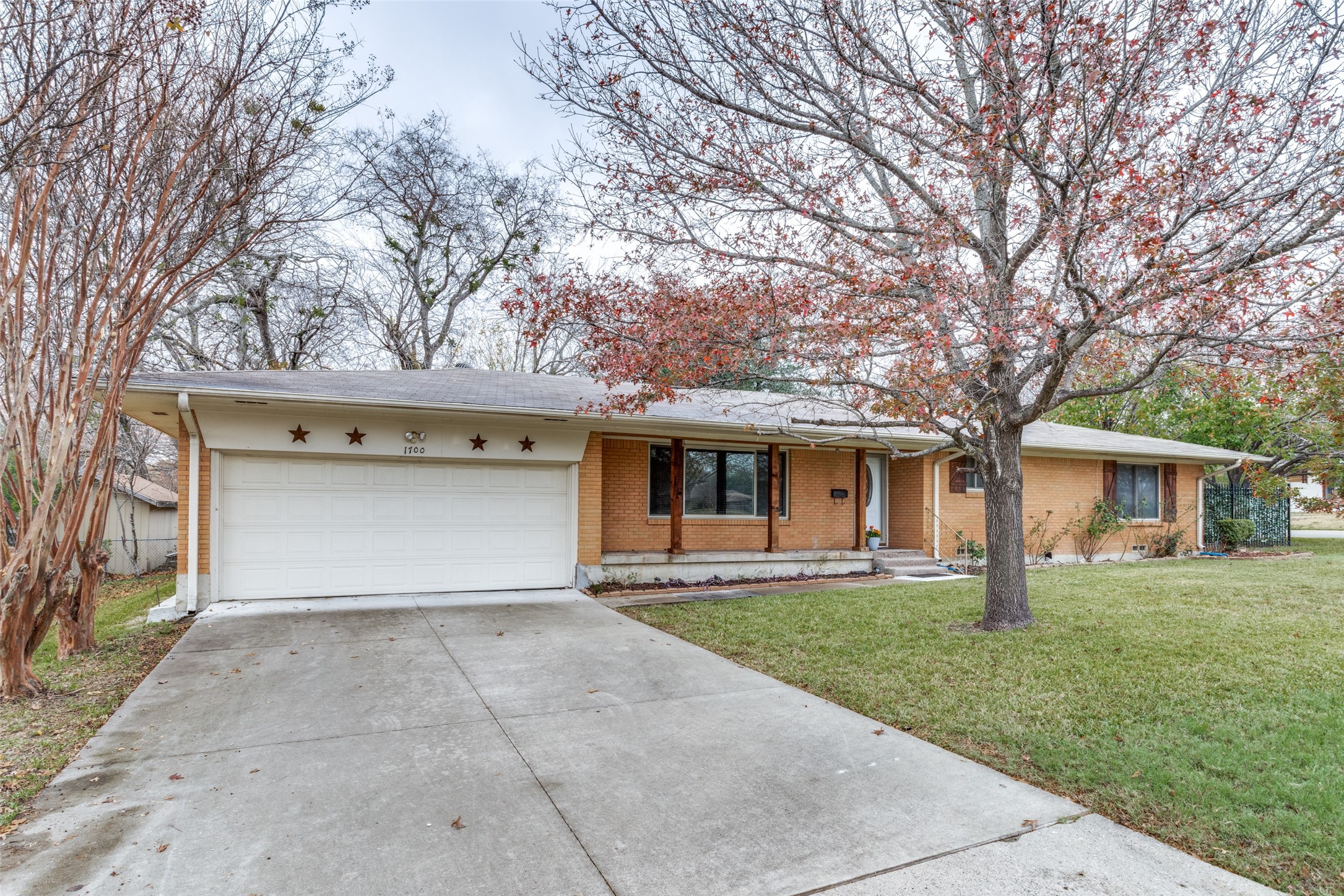 1700 W Josephine Street Mckinney TX 75069