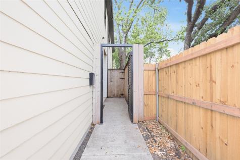 1007 Mount Auburn Avenue Dallas TX 75223